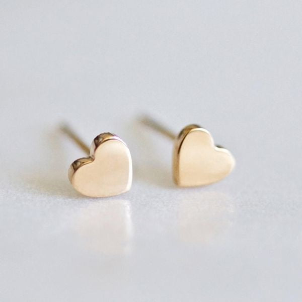 Heart Stud - Gold
